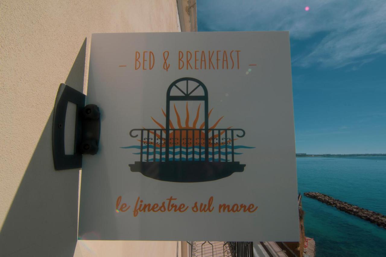 B&B Le Finestre Sul Mare Taranto Eksteriør billede