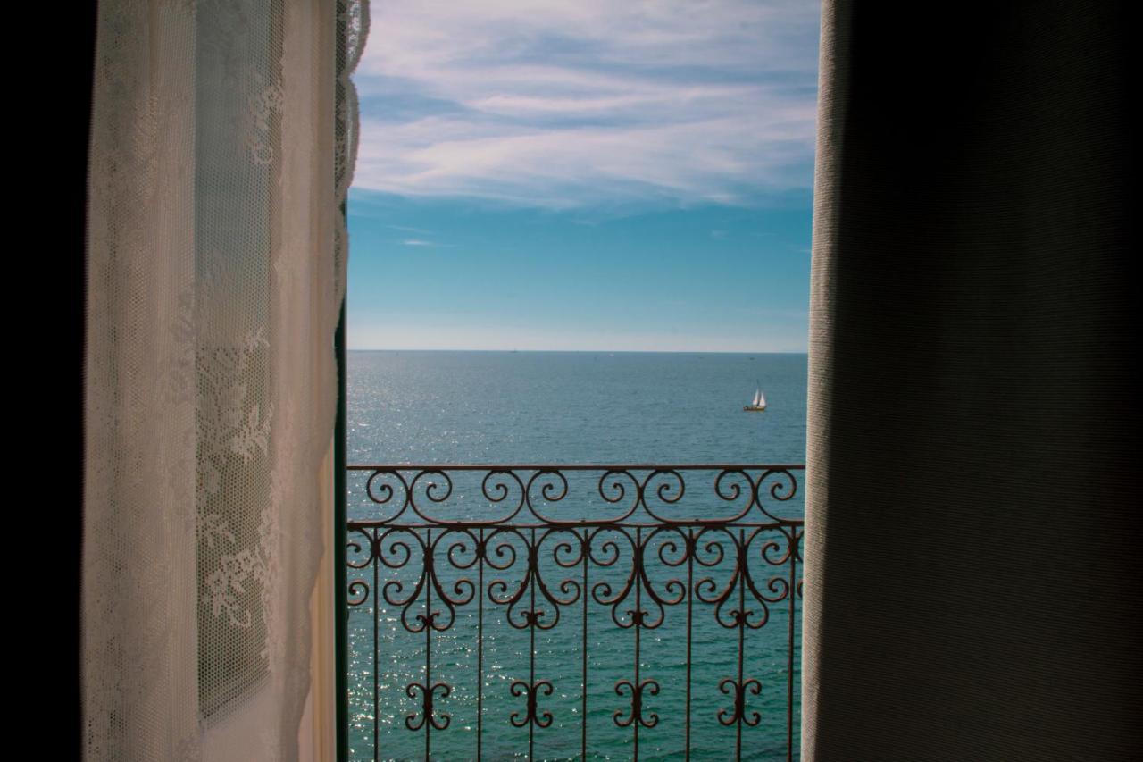 B&B Le Finestre Sul Mare Taranto Eksteriør billede