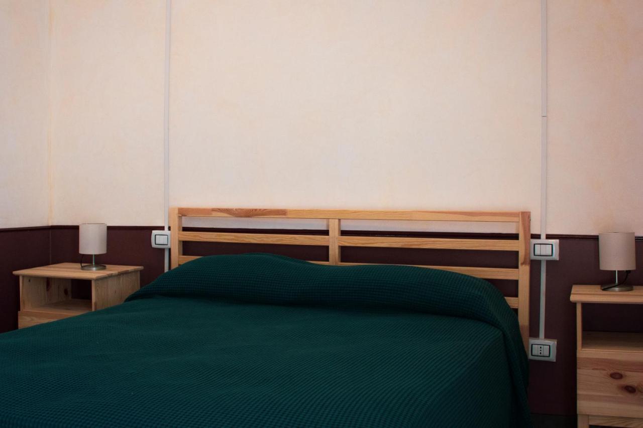 B&B Le Finestre Sul Mare Taranto Eksteriør billede