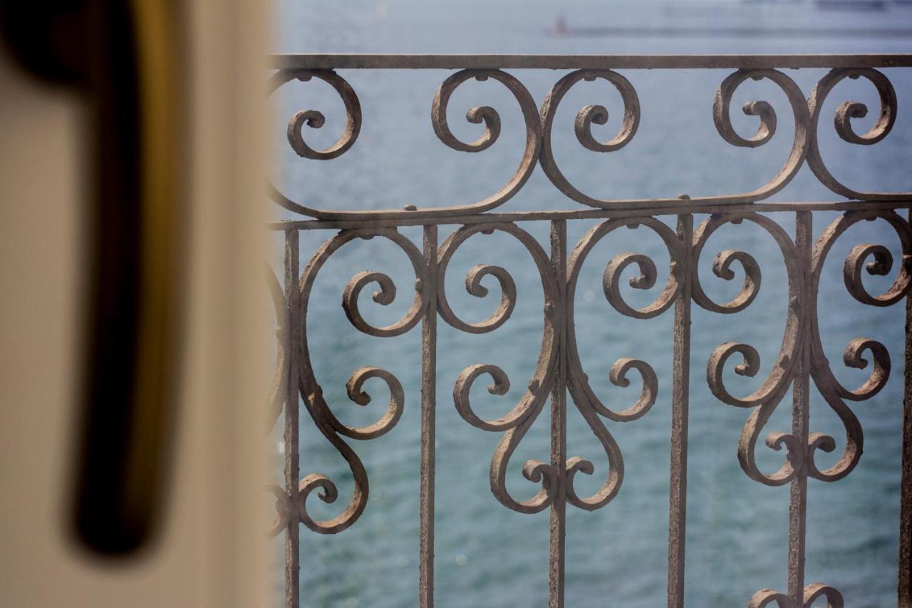 B&B Le Finestre Sul Mare Taranto Eksteriør billede