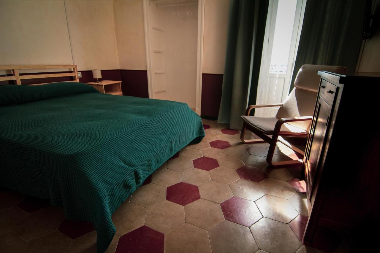 B&B Le Finestre Sul Mare Taranto Eksteriør billede